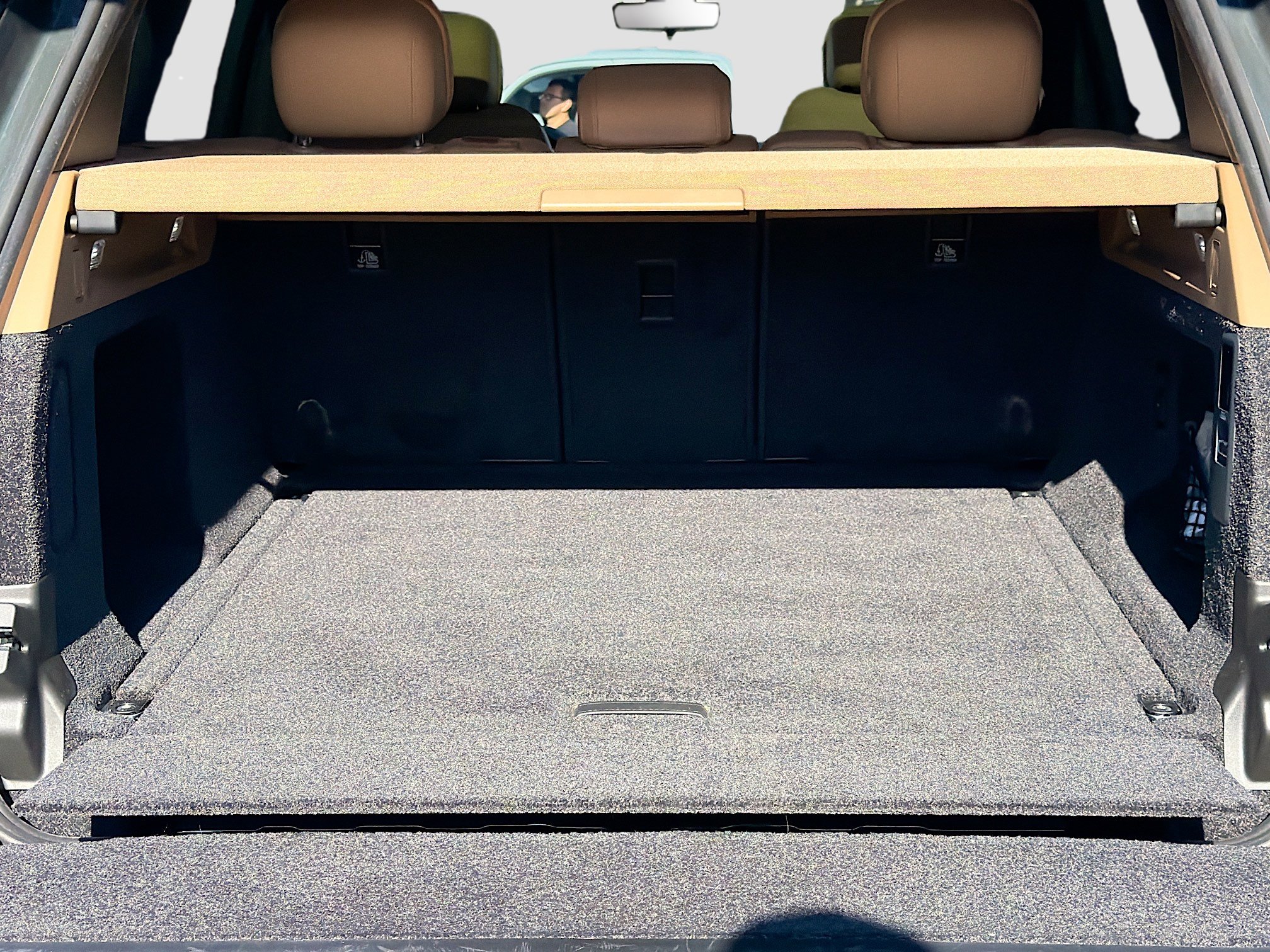 Used 2025 Land Rover Range Rover SE image 11