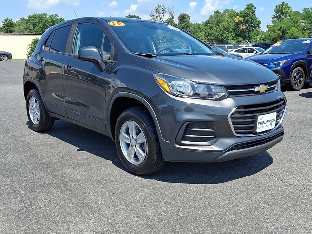 Used 2019 Chevrolet Trax LS w/ Tint and Cruise Package AWD/4WD image 3