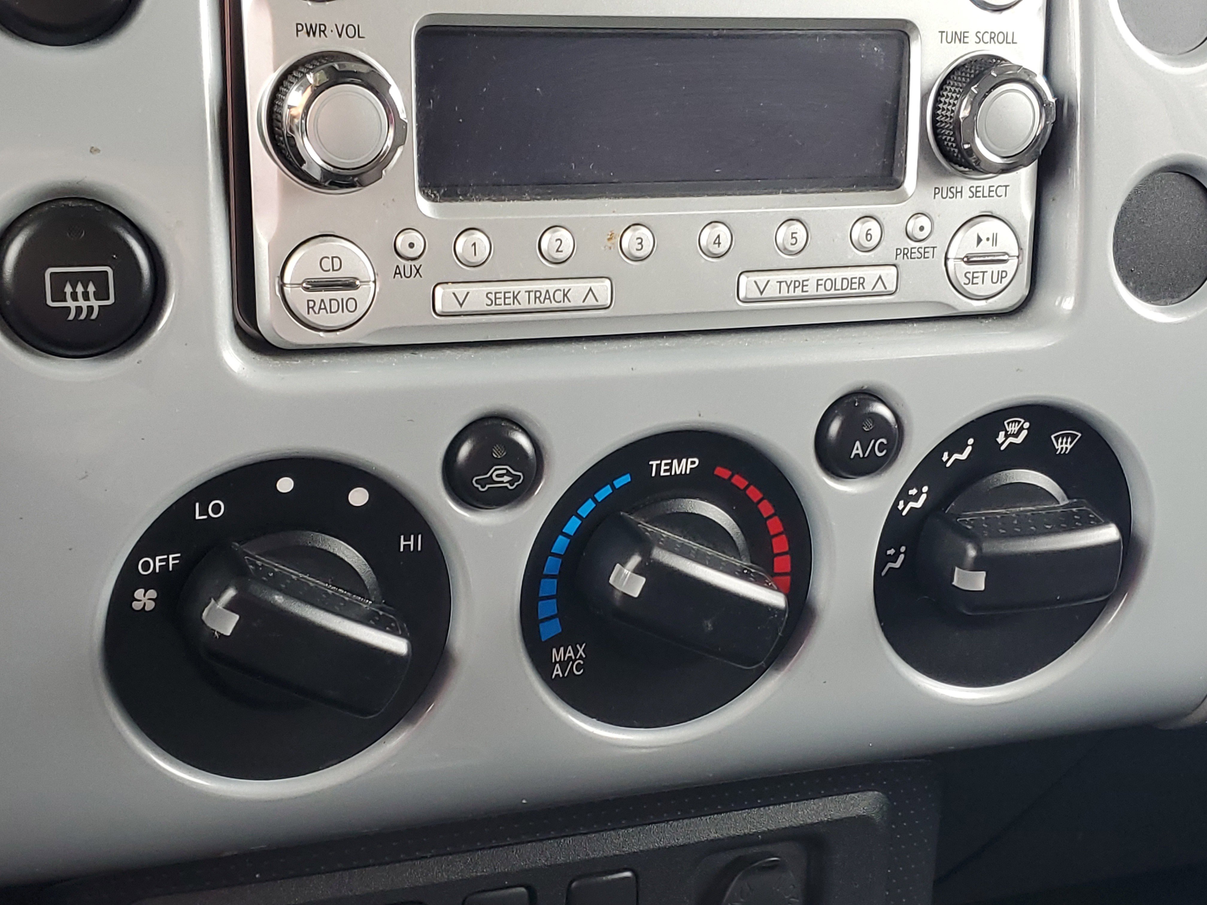 Used 2014 Toyota FJ Cruiser 4WD w/ Upgrade Package image 27