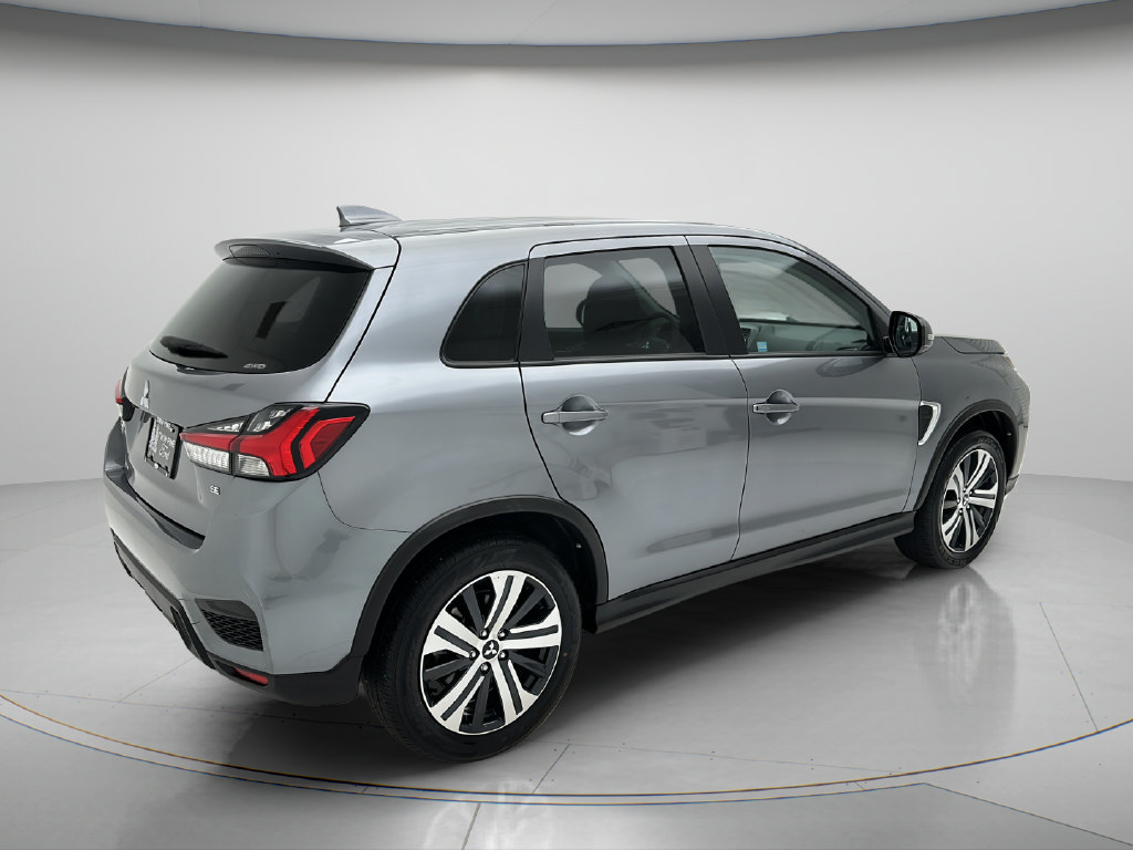 Used 2025 Mitsubishi Outlander Sport SE AWD/4WD image 5