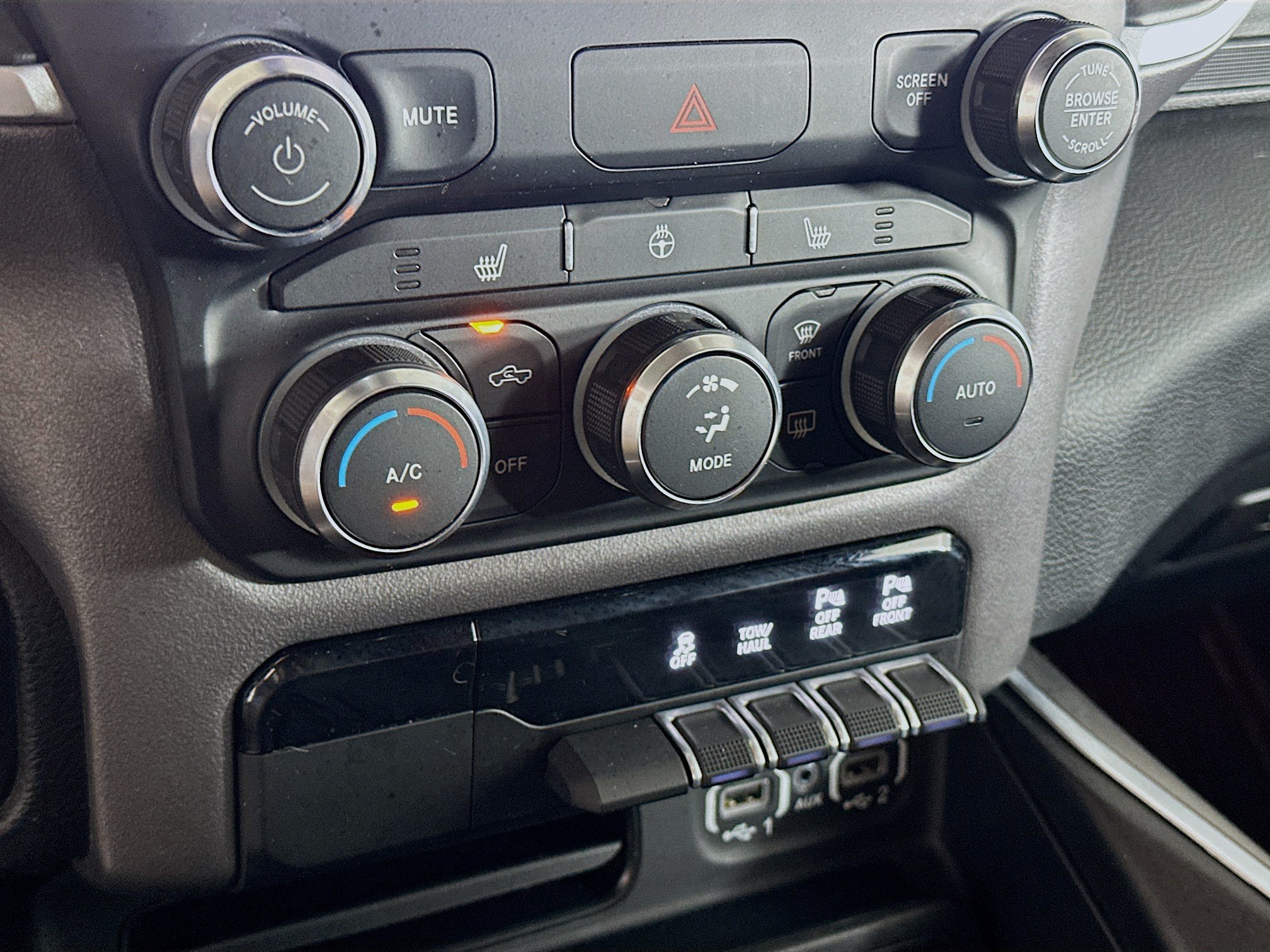 Used 2022 RAM 1500 Big Horn AWD/4WD image 23