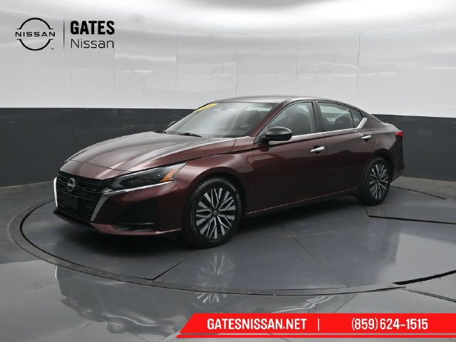 Used 2025 Nissan Altima 2.5 SV FWD image 6