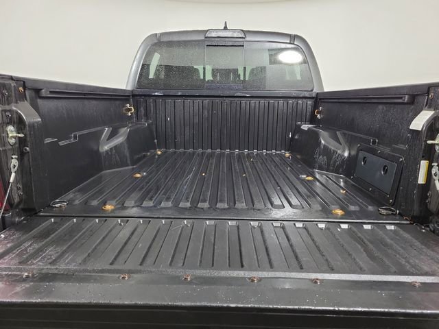 Used 2019 Toyota Tacoma SR5 RWD image 10