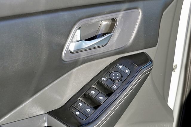 Used 2024 Nissan Rogue SV image 24