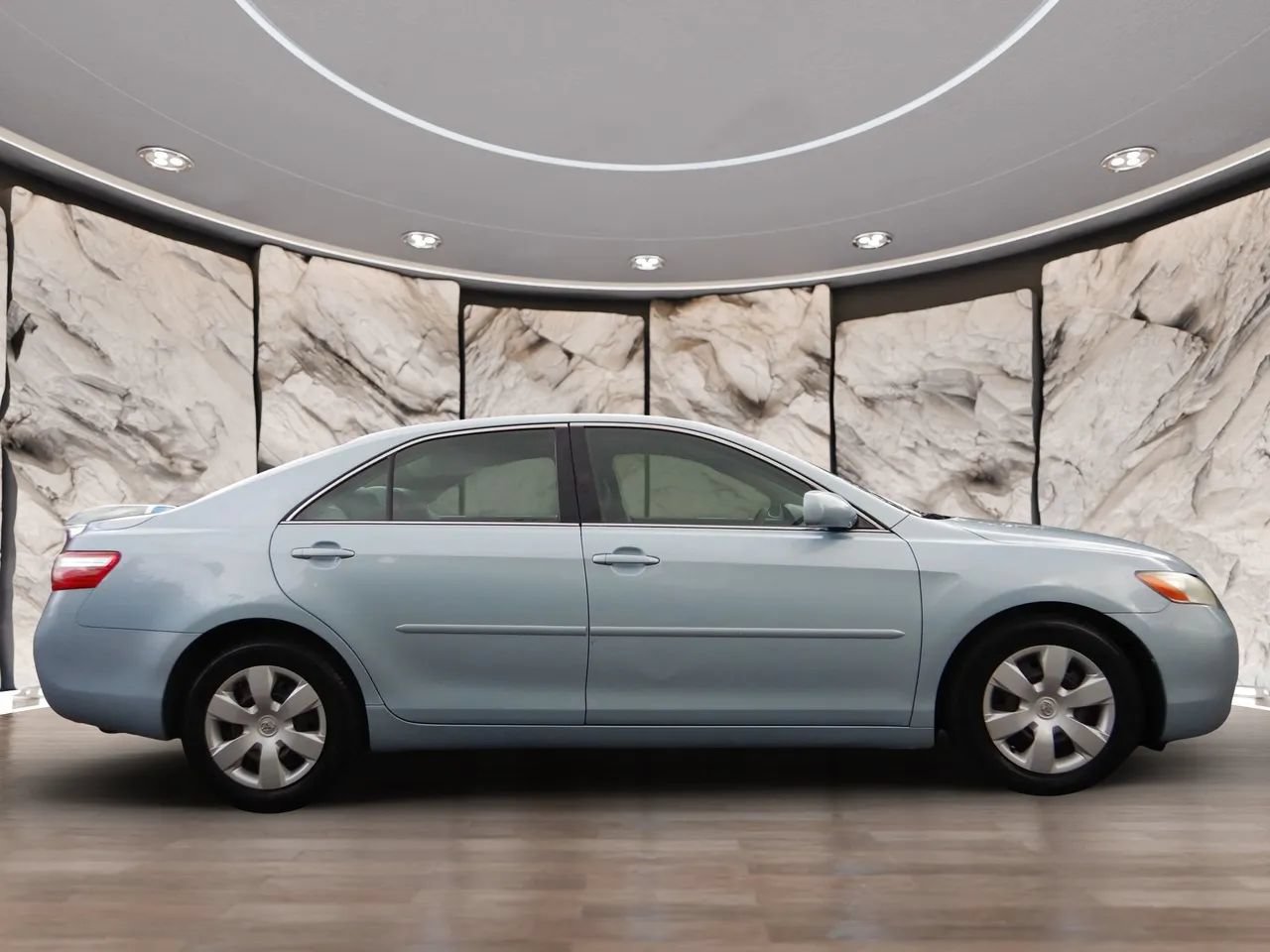 Used 2007 Toyota Camry LE FWD image 4