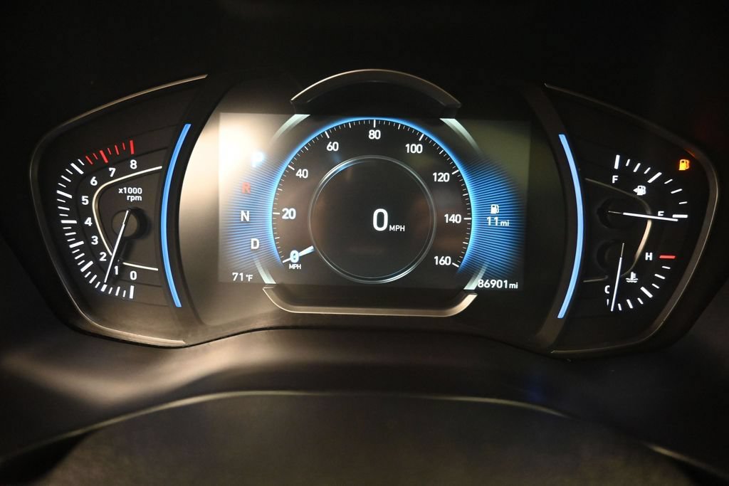Used 2019 Hyundai Santa Fe Limited FWD image 12