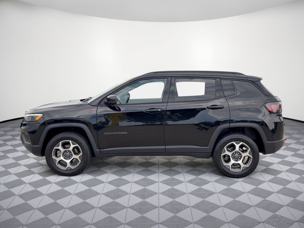 Used 2022 Jeep Compass Trailhawk w/ Trailhawk Elite Group AWD/4WD image 2