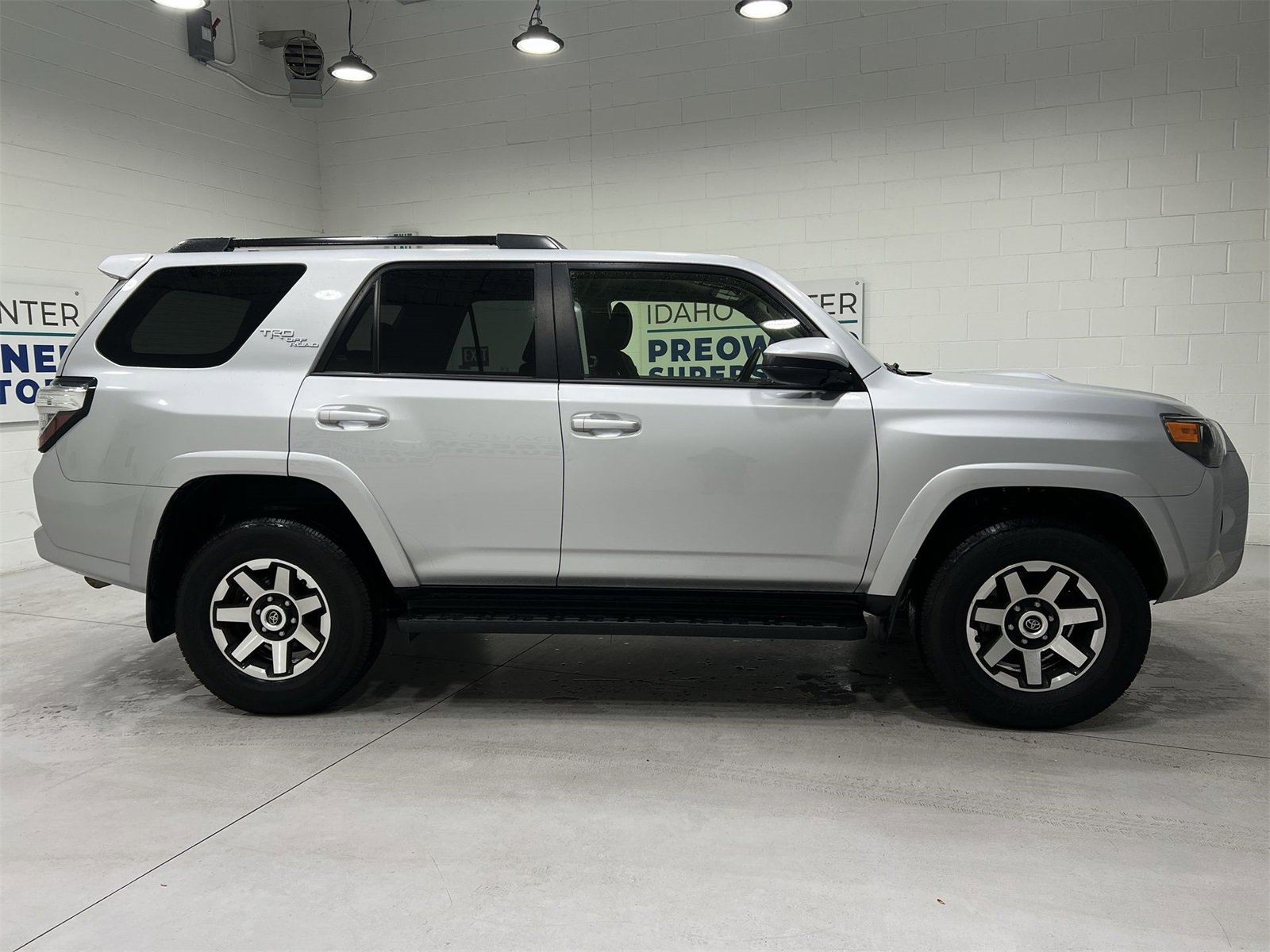 Used 2024 Toyota 4Runner TRD Off-Road image 9