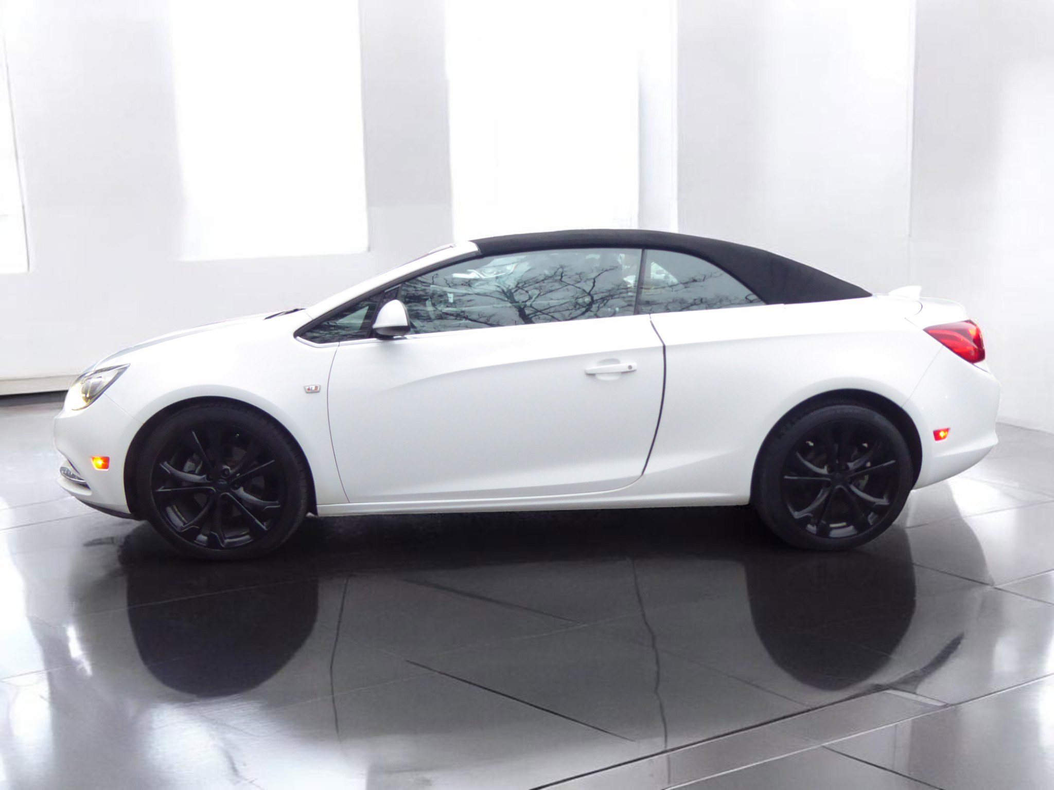 Used 2019 Buick Cascada Premium image 8