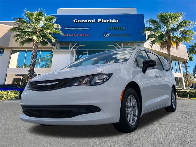 New 2026 Chrysler Voyager LX image 9