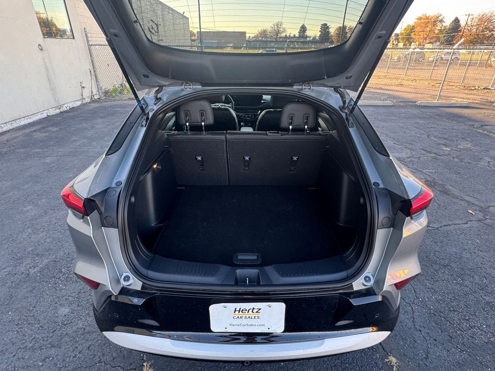 Used 2025 Buick Envista Sport Touring image 29