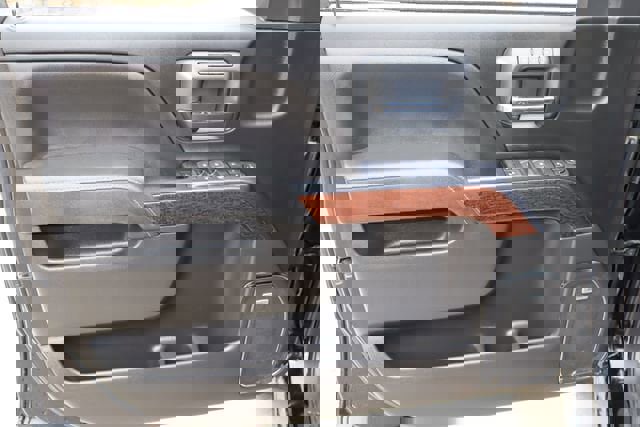 Used 2018 GMC Sierra 1500 SLT w/ Texas SLT Premium Package AWD/4WD image 18