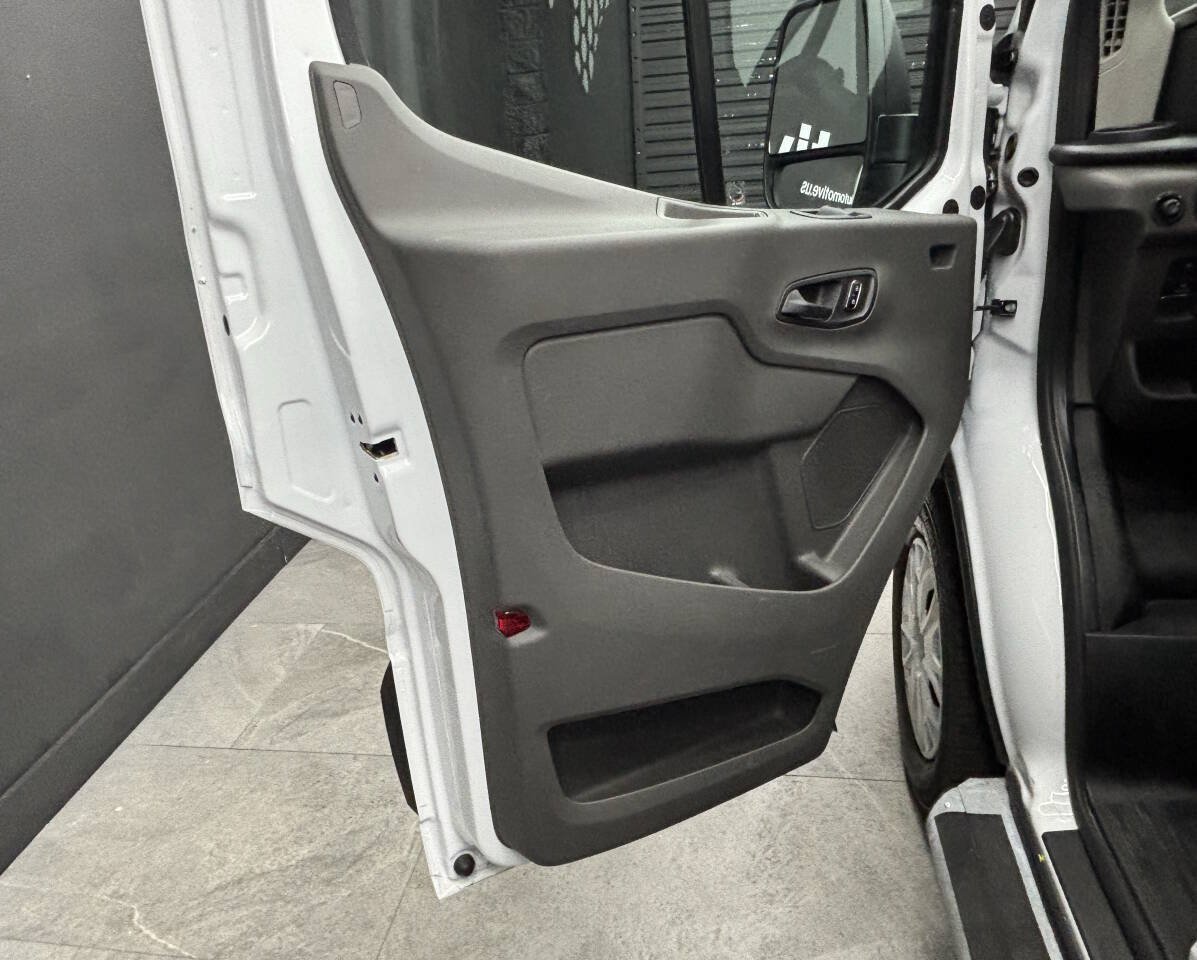 Used 2025 Ford Transit 250 Low Roof w/ Exterior Upgrade Package RWD image 13