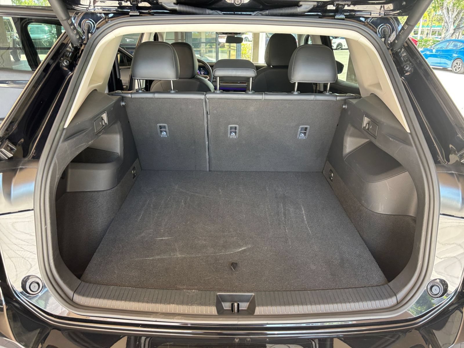 Used 2026 Volkswagen Tiguan SE FWD image 26