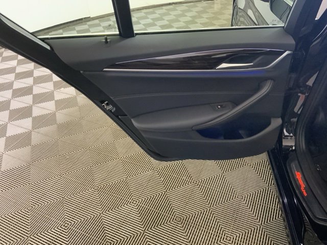 Used 2019 BMW 540i xDrive image 34