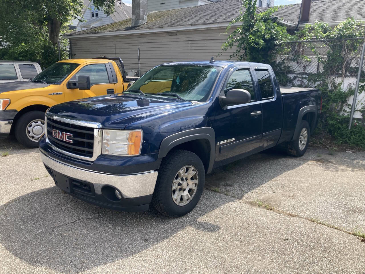 Used 2008 GMC Sierra 1500 SLE w/ Power Pack Plus image 1