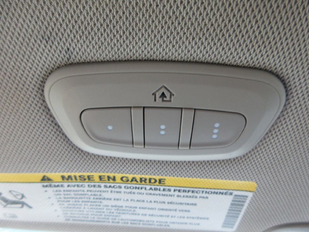 Used 2020 Chrysler Pacifica Limited FWD image 33
