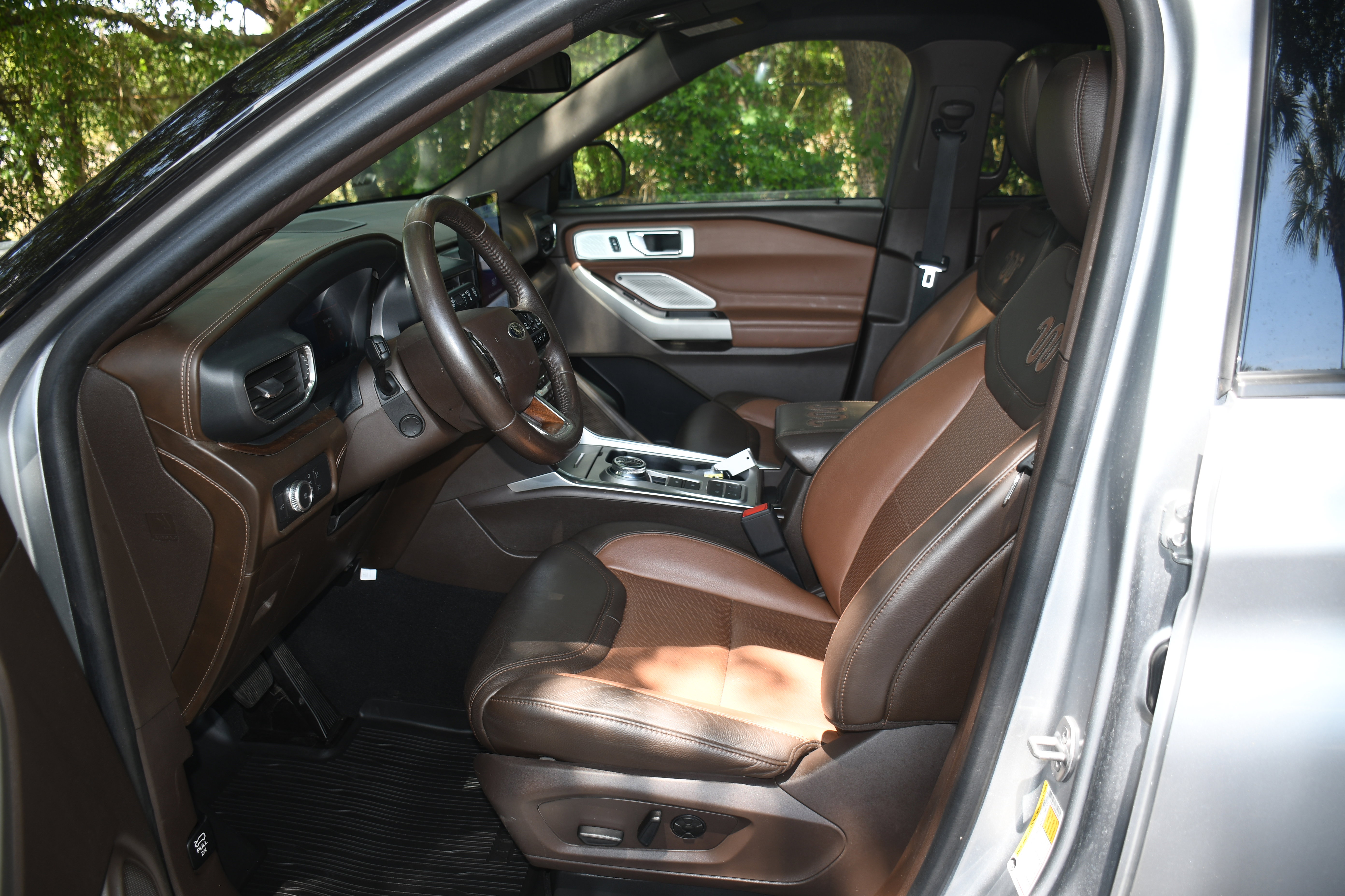 Used 2022 Ford Explorer King Ranch w/ Class IV Trailer Tow Package RWD image 8