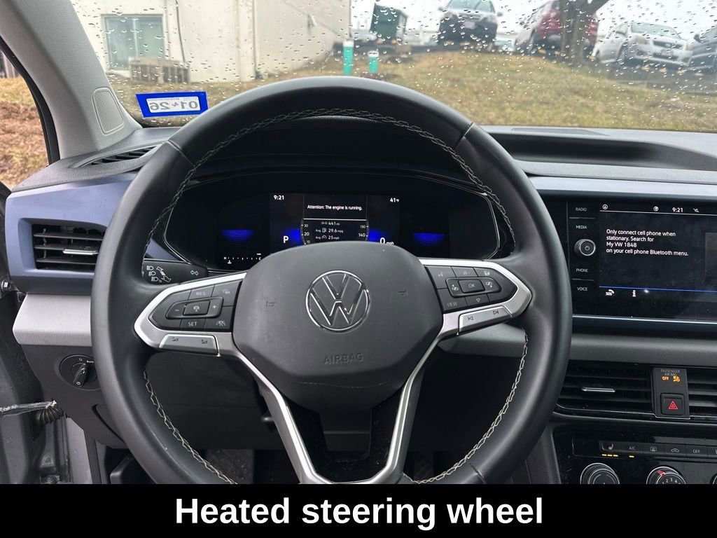 Used 2023 Volkswagen Taos SE w/ Panoramic Sunroof Package image 14