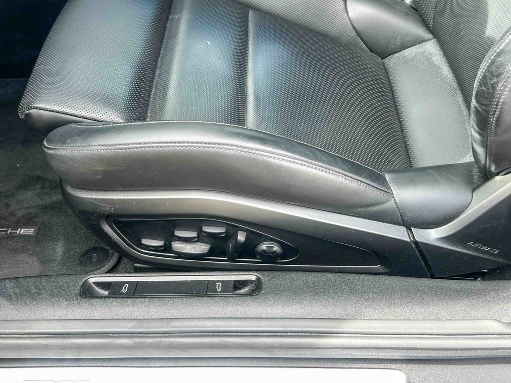 Used 2024 Porsche 911 Carrera RWD image 24