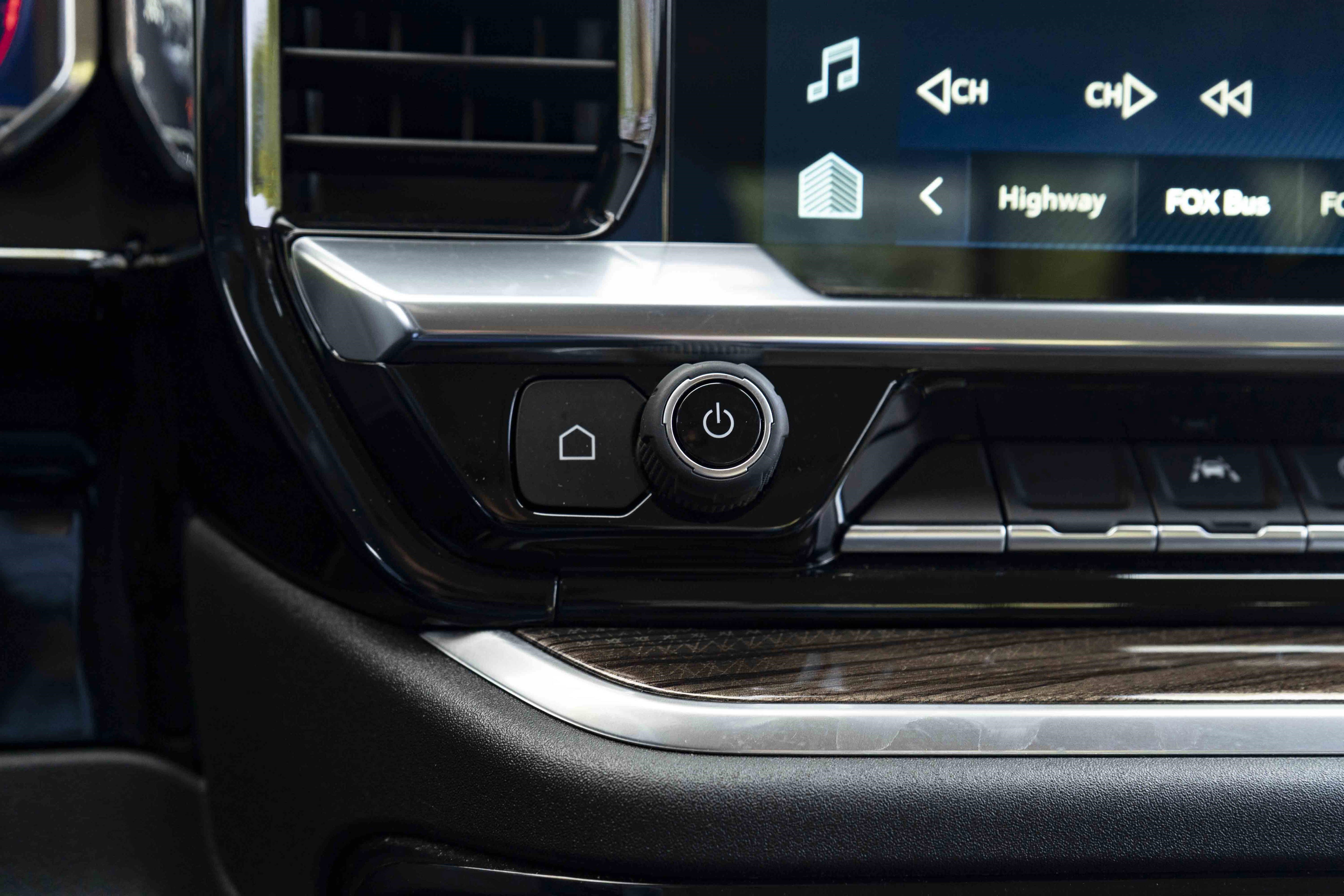 Used 2025 Chevrolet Silverado 1500 RST w/ LPO, Utility Wall Package image 38