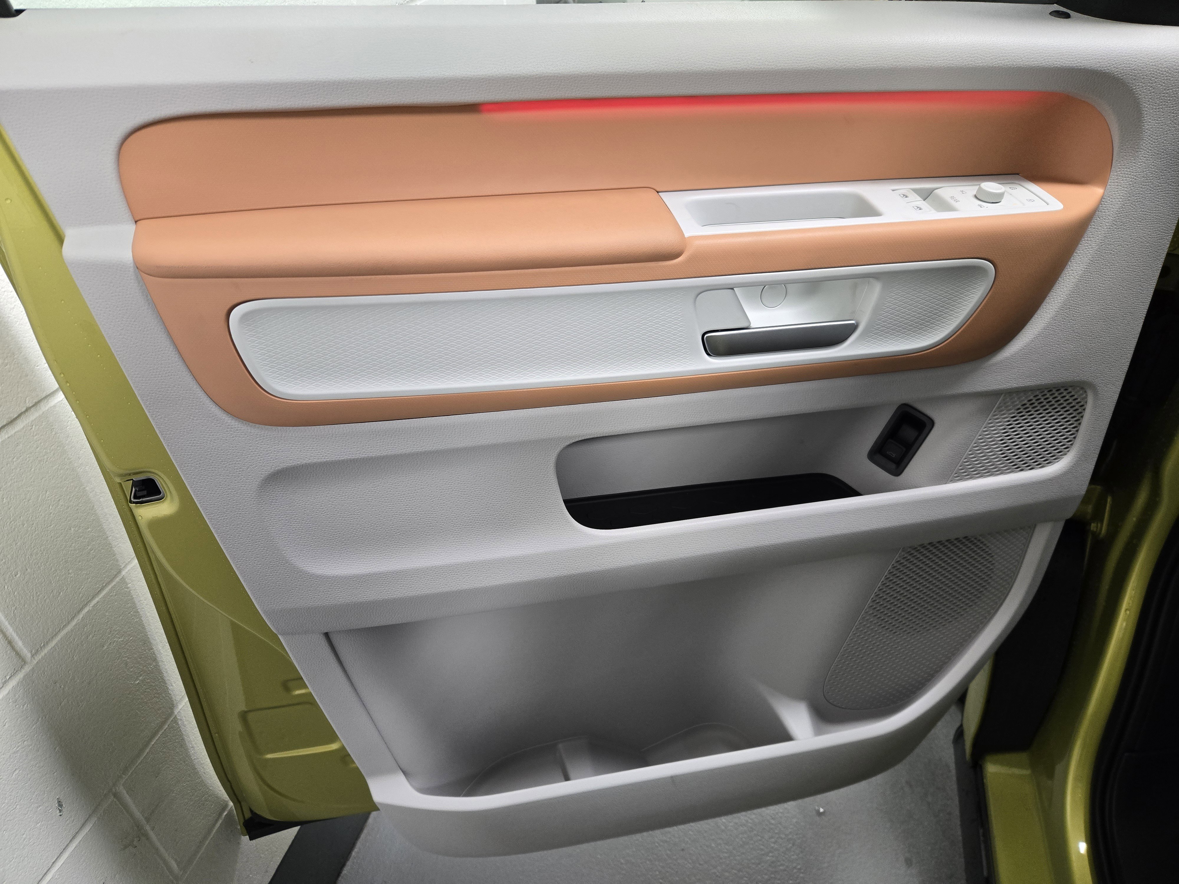 New 2025 Volkswagen ID. Buzz Pro S Plus image 2