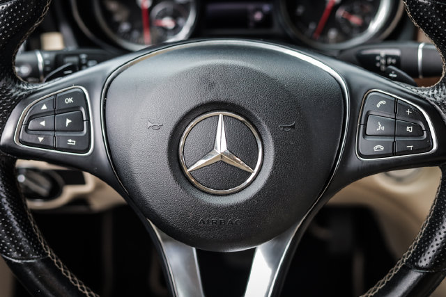 Used 2019 Mercedes-Benz GLA 250 4MATIC w/ Premium Package image 33
