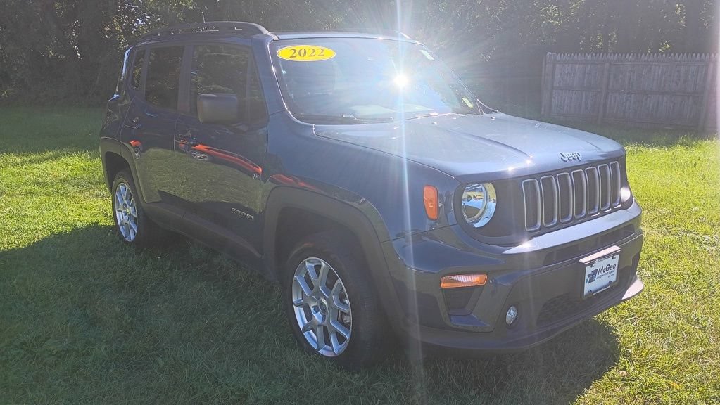 Used 2022 Jeep Renegade Latitude w/ Sun/Sound Group AWD/4WD 360° Tour
