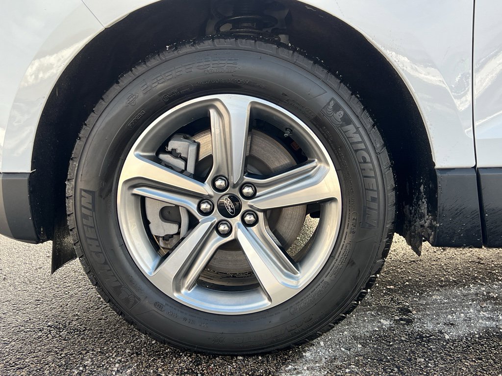 Used 2024 Ford Edge SEL w/ Convenience Package image 9