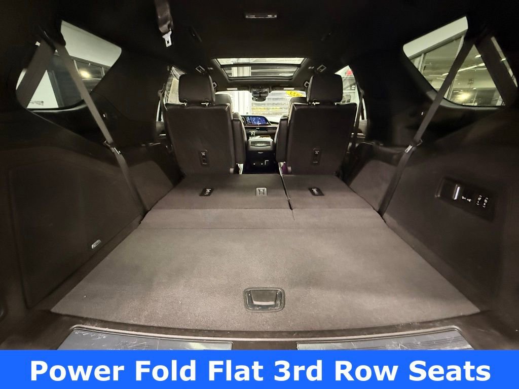 Used 2023 Cadillac Escalade Premium Luxury image 15