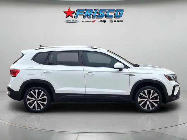 Used 2023 Volkswagen Taos SE FWD image 8