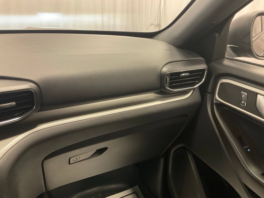 Used 2020 Ford Explorer XLT w/ Equipment Group 202A AWD/4WD image 27