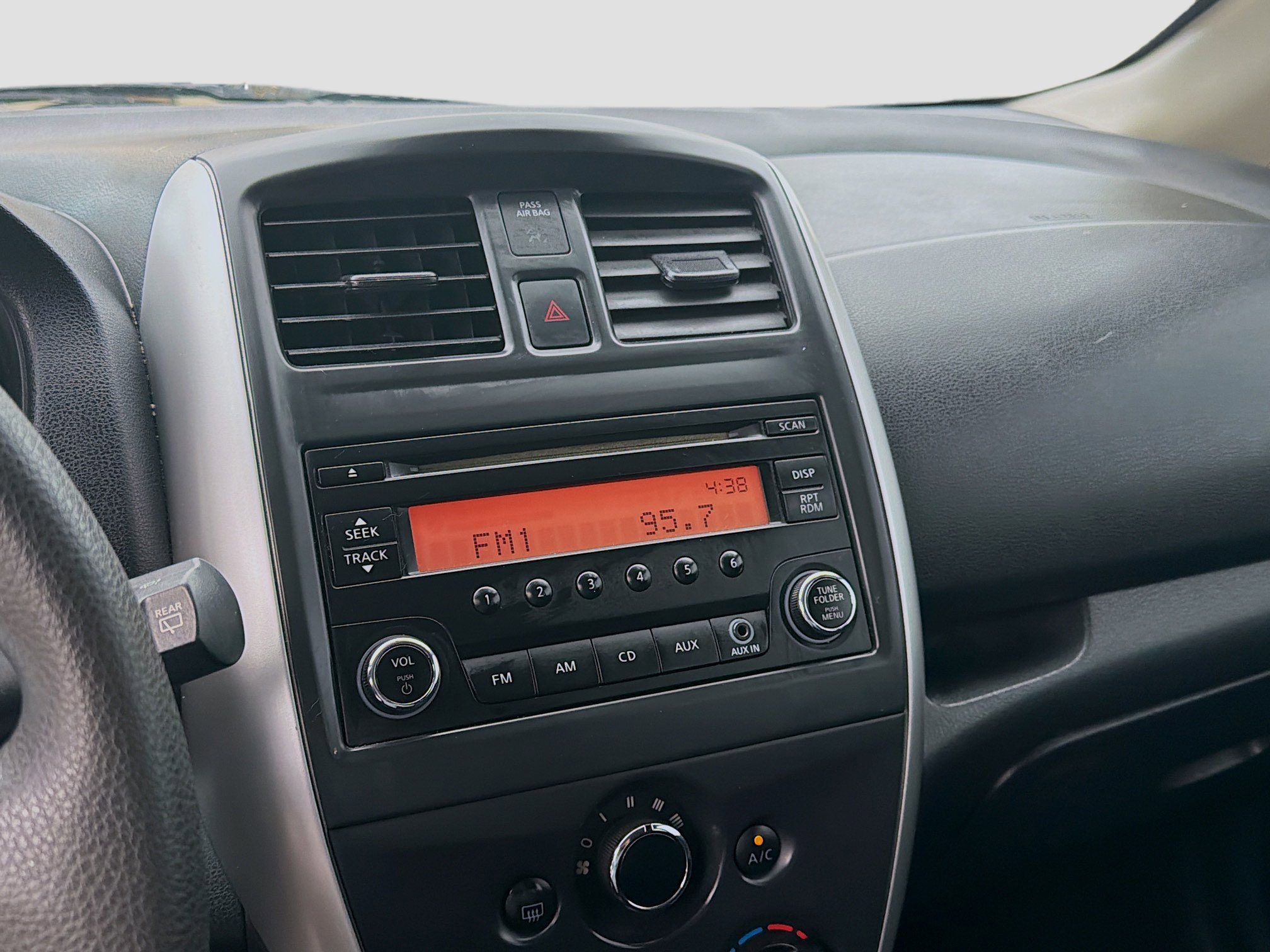 Used 2015 Nissan Versa Note S Plus image 12