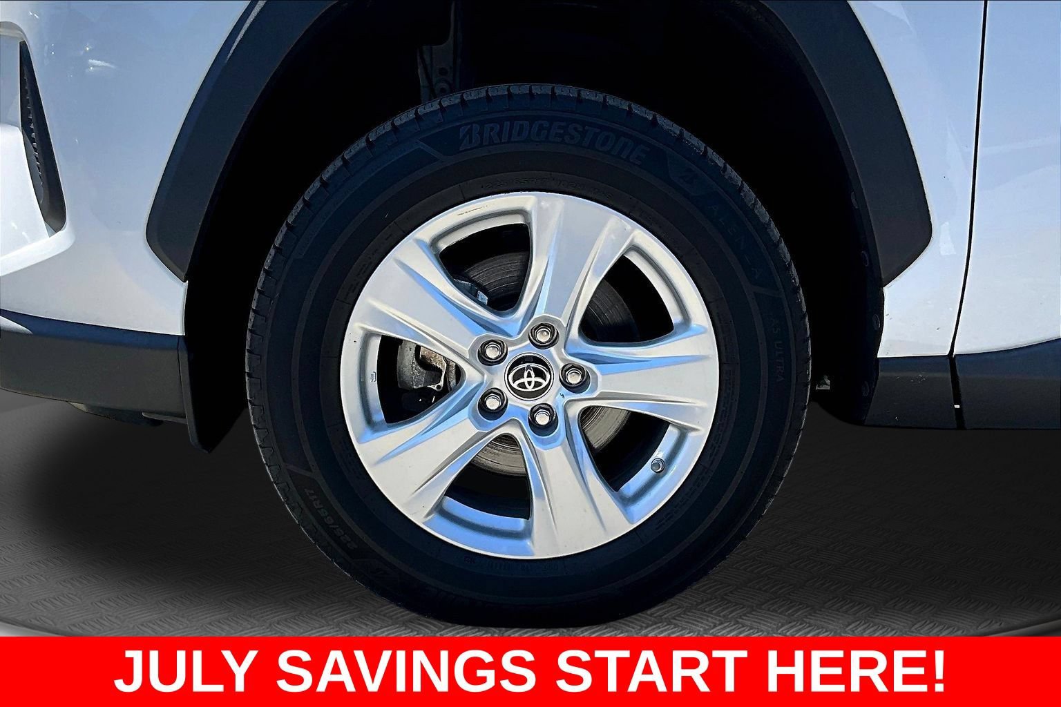 Used 2021 Toyota RAV4 LE AWD/4WD image 44