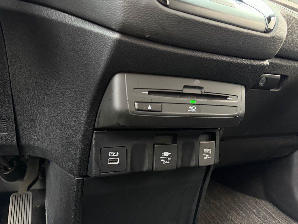 Used 2023 Honda Odyssey Touring image 32
