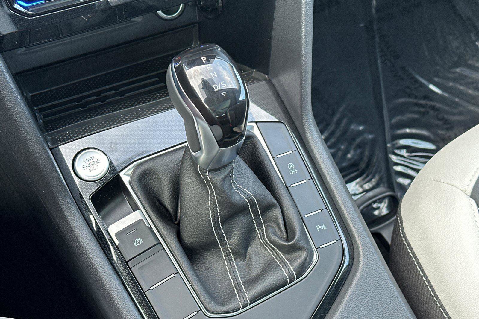 New 2026 Volkswagen Taos SE AWD/4WD image 20