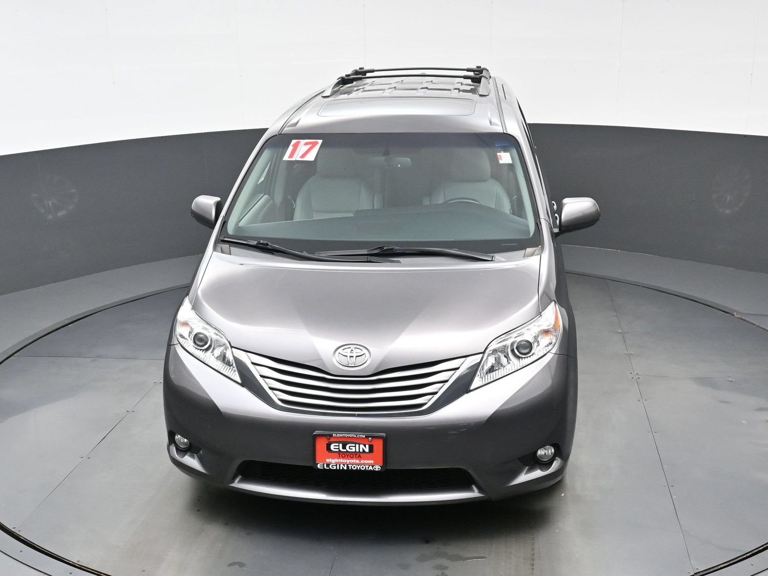 Used 2017 Toyota Sienna XLE w/ XLE Navigation Package FWD image 38
