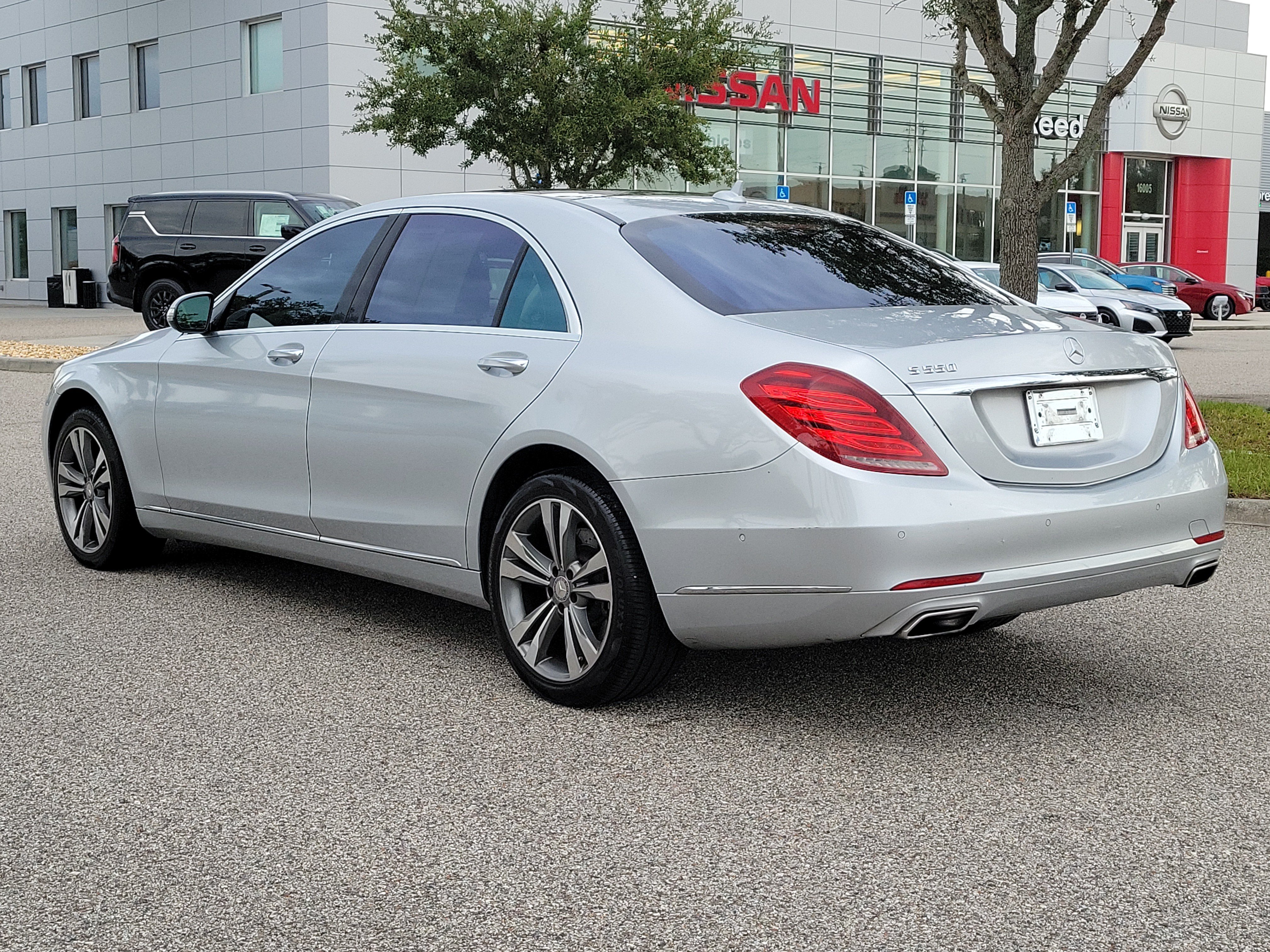 Used 2015 Mercedes-Benz S 550 Sedan image 7