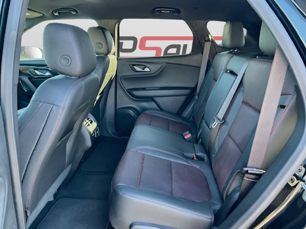 Used 2025 Chevrolet Blazer RS FWD image 24