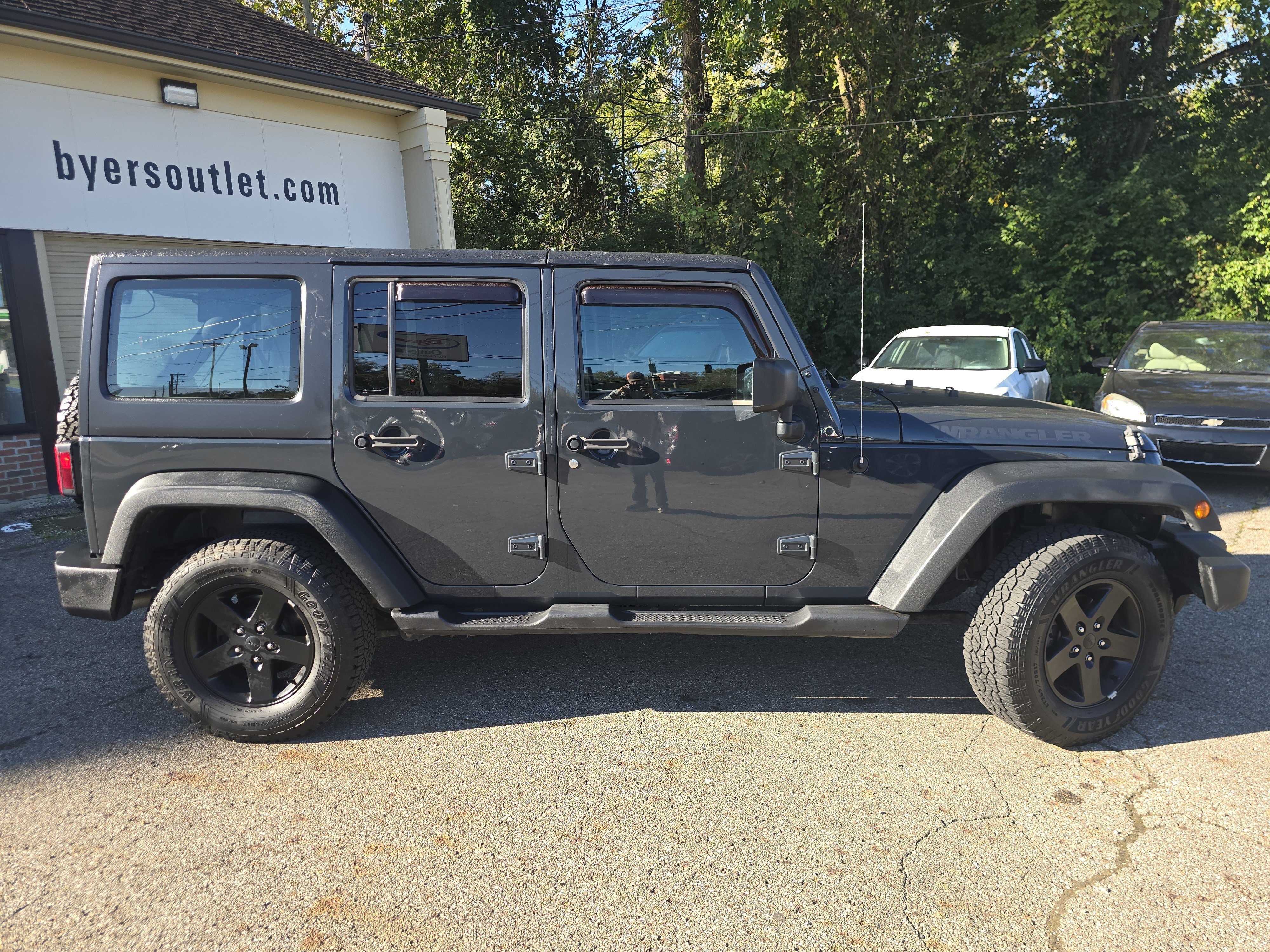 Used 2017 Jeep Wrangler Unlimited Sport AWD/4WD image 8