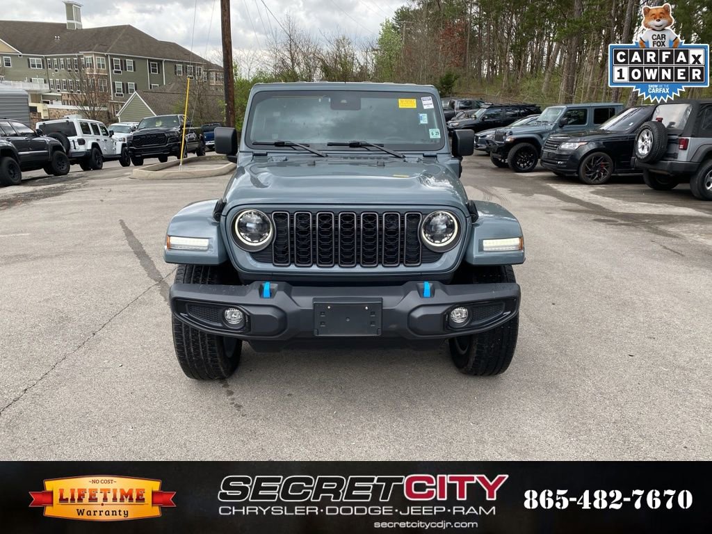 Used 2024 Jeep Wrangler Unlimited w/ Convenience Group image 2
