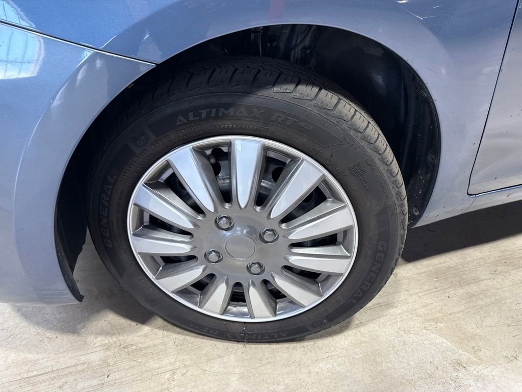Used 2007 Toyota Yaris Sedan FWD image 2