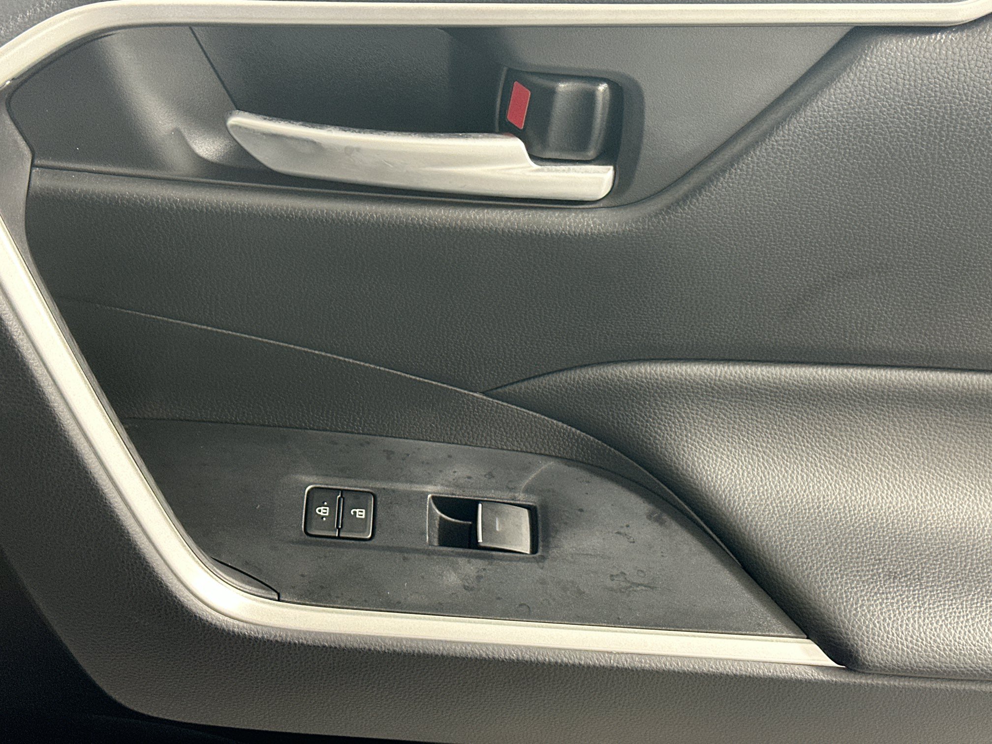 Certified 2024 Toyota RAV4 XLE FWD image 29