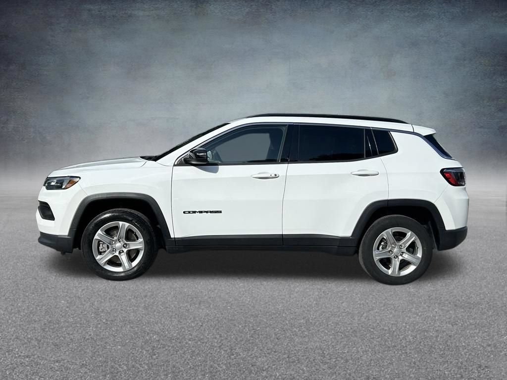 Used 2023 Jeep Compass Latitude AWD/4WD image 8