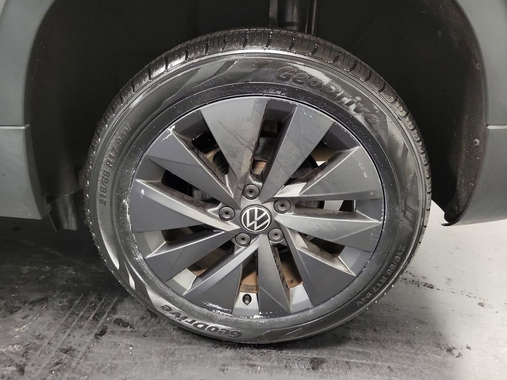 Used 2022 Volkswagen Taos S image 10