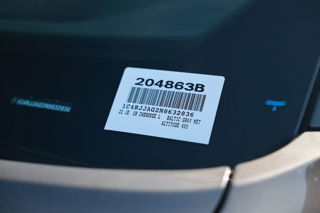 Used 2022 Jeep Grand Cherokee L Laredo RWD image 40