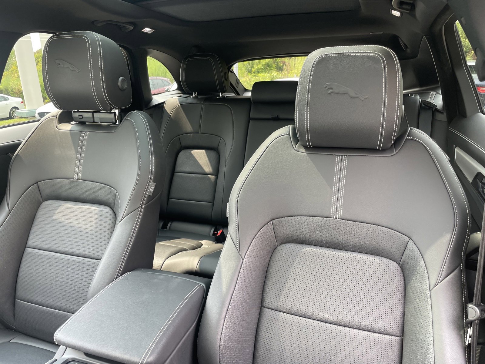 Certified 2024 Jaguar F-PACE R-Dynamic S image 16