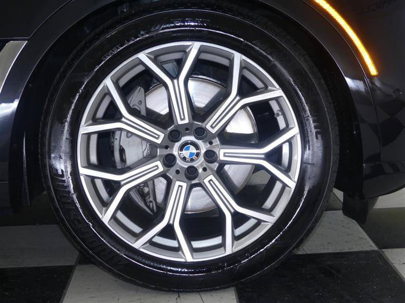 Used 2024 BMW X7 xDrive40i w/ Climate Comfort Package AWD/4WD image 44