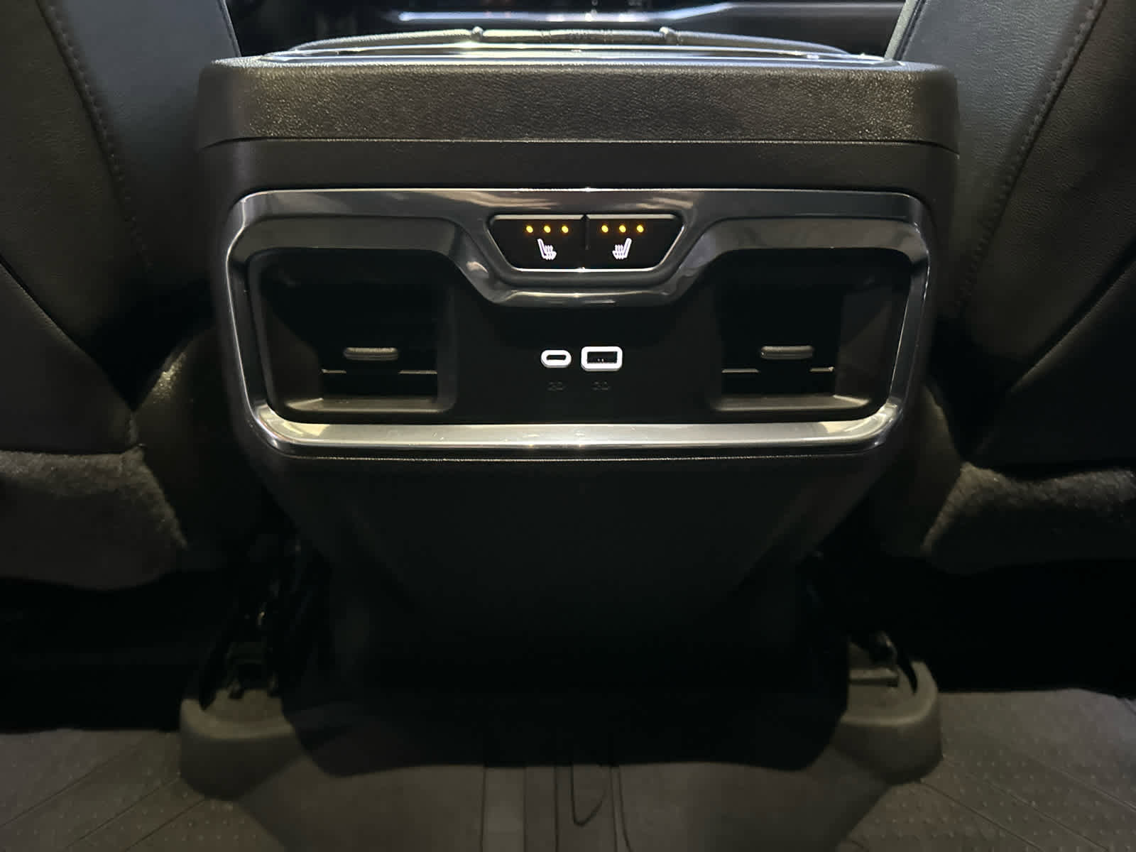 Certified 2023 Chevrolet Silverado 1500 High Country w/ Technology Package image 38