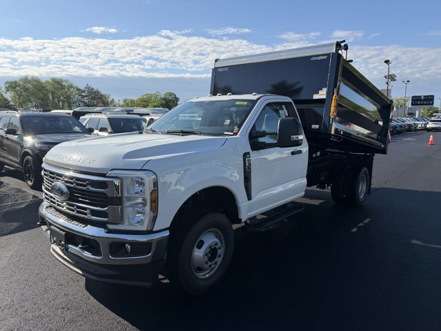 New 2026 Ford F350 XL w/ XL Chrome Package AWD/4WD image 2